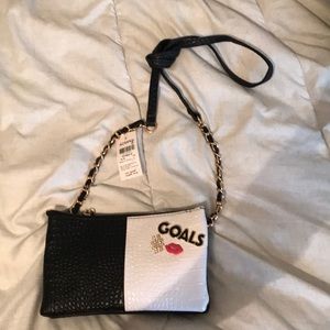Cross body novelty purse